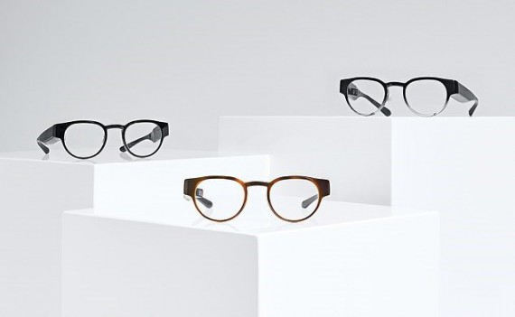 عینک هوشمند ۱۰۰۰ دلاری که پیامک‌ها را روی شیشه عینک نشان می‌دهد
